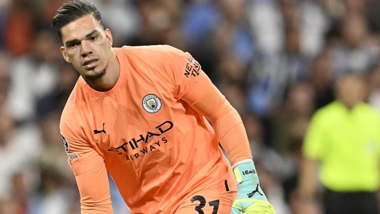 Ederson, Galatasaray ve Fenerbahçe'ye önerildi; Manchester City 15 milyon euro istiyor