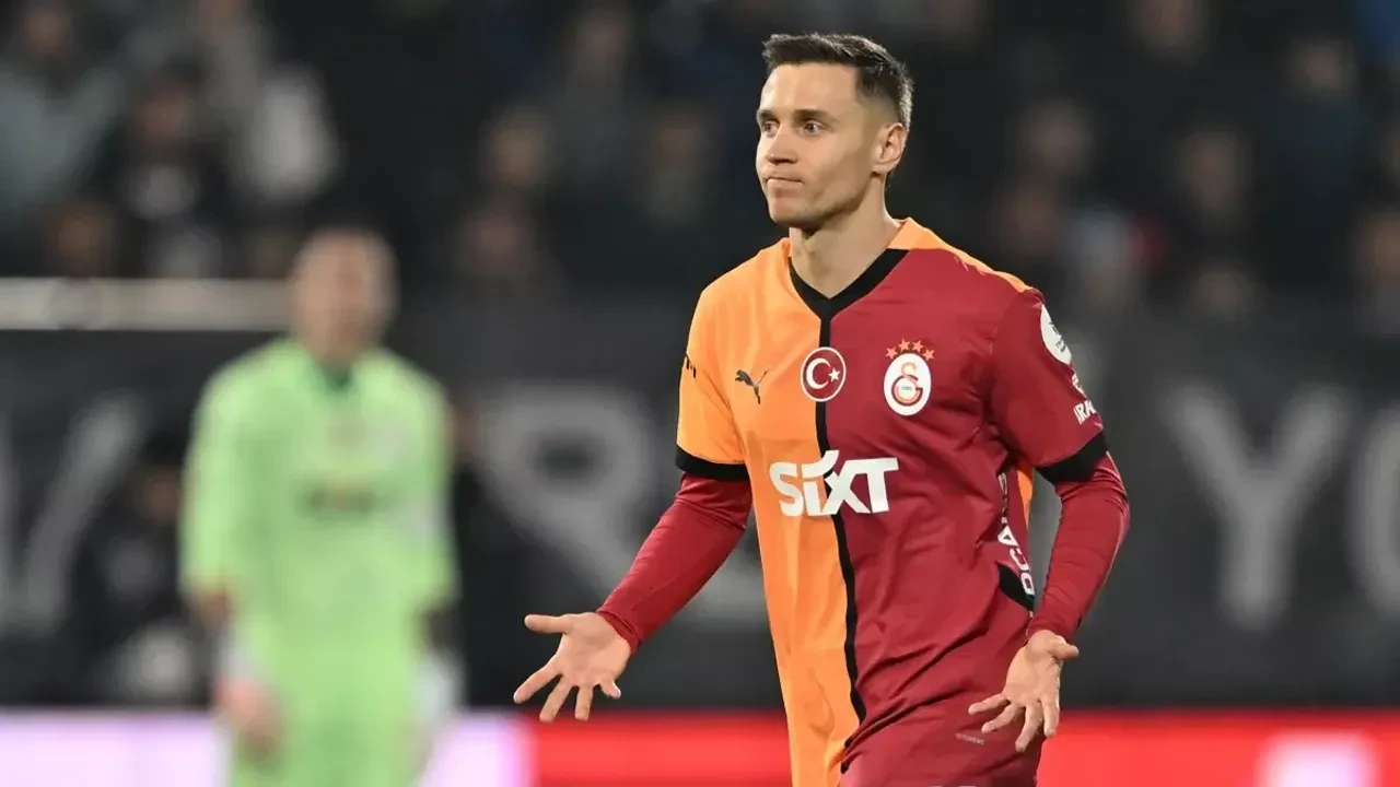 Galatasaray, Frankowski'yi Rennes'e kiralayarak kadrodaki ayrılıklara bir yenisini ekledi