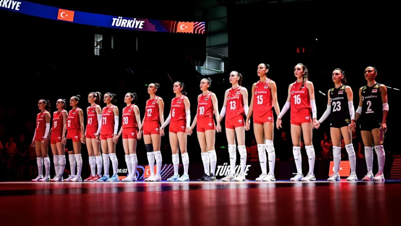 Filenin Sultanları, Sırbistan ile hazırlık maçları için Antalya'da kampa girdi!