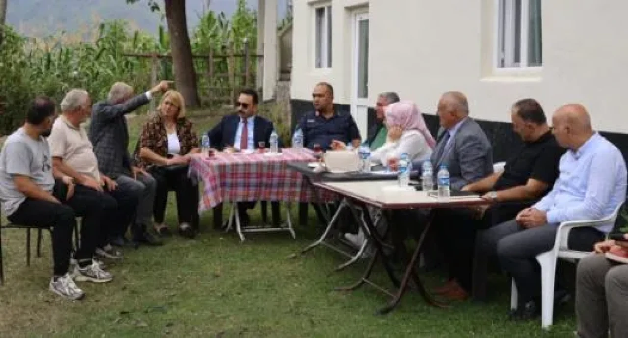Kaymakam Zafer Şahin, Ardıçlı Köyü'nde Vatandaşlarla Buluşarak İhtiyaçlarını Dinledi