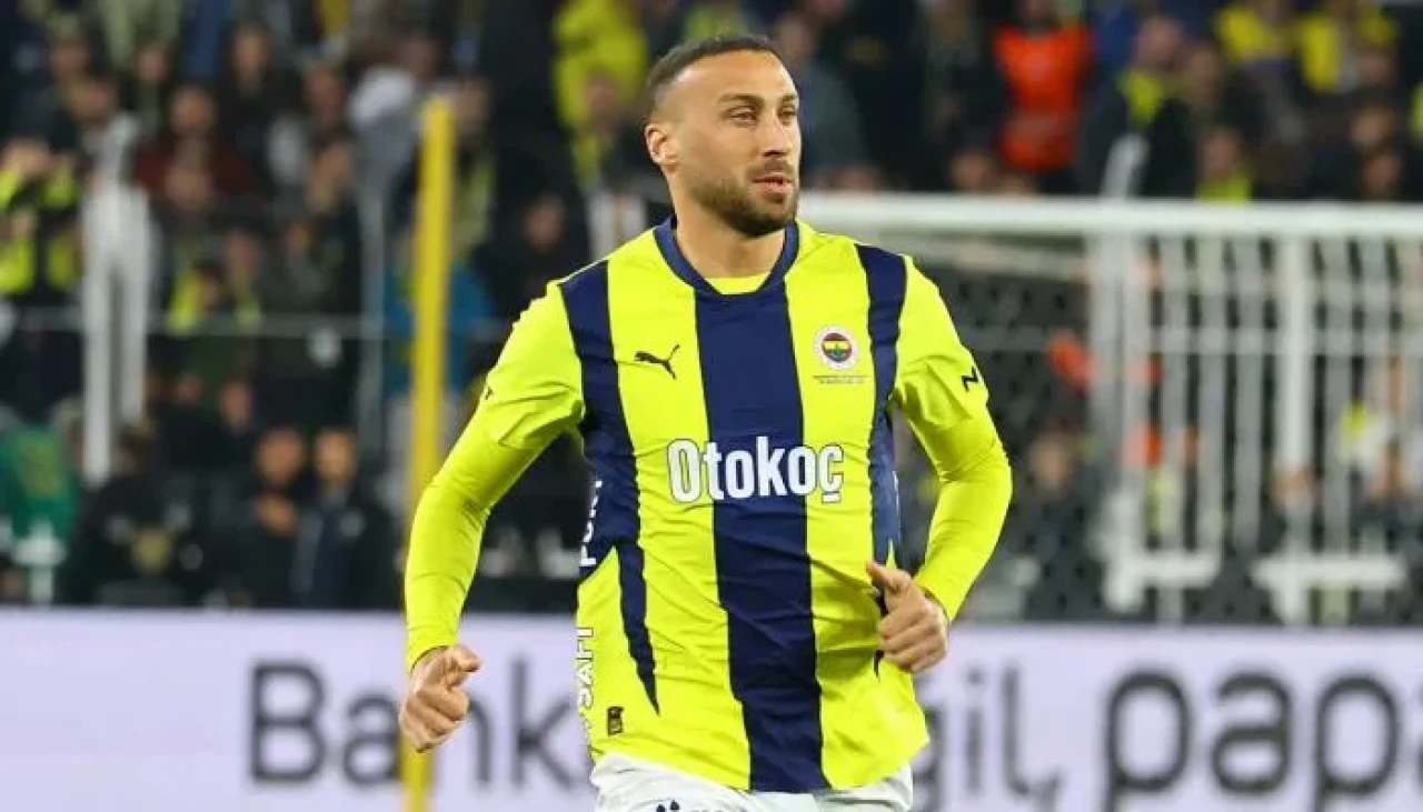 Cenk Tosun’un Amedspor’a transferi gündemde, ancak oyuncu henüz kararsız kaldı.
