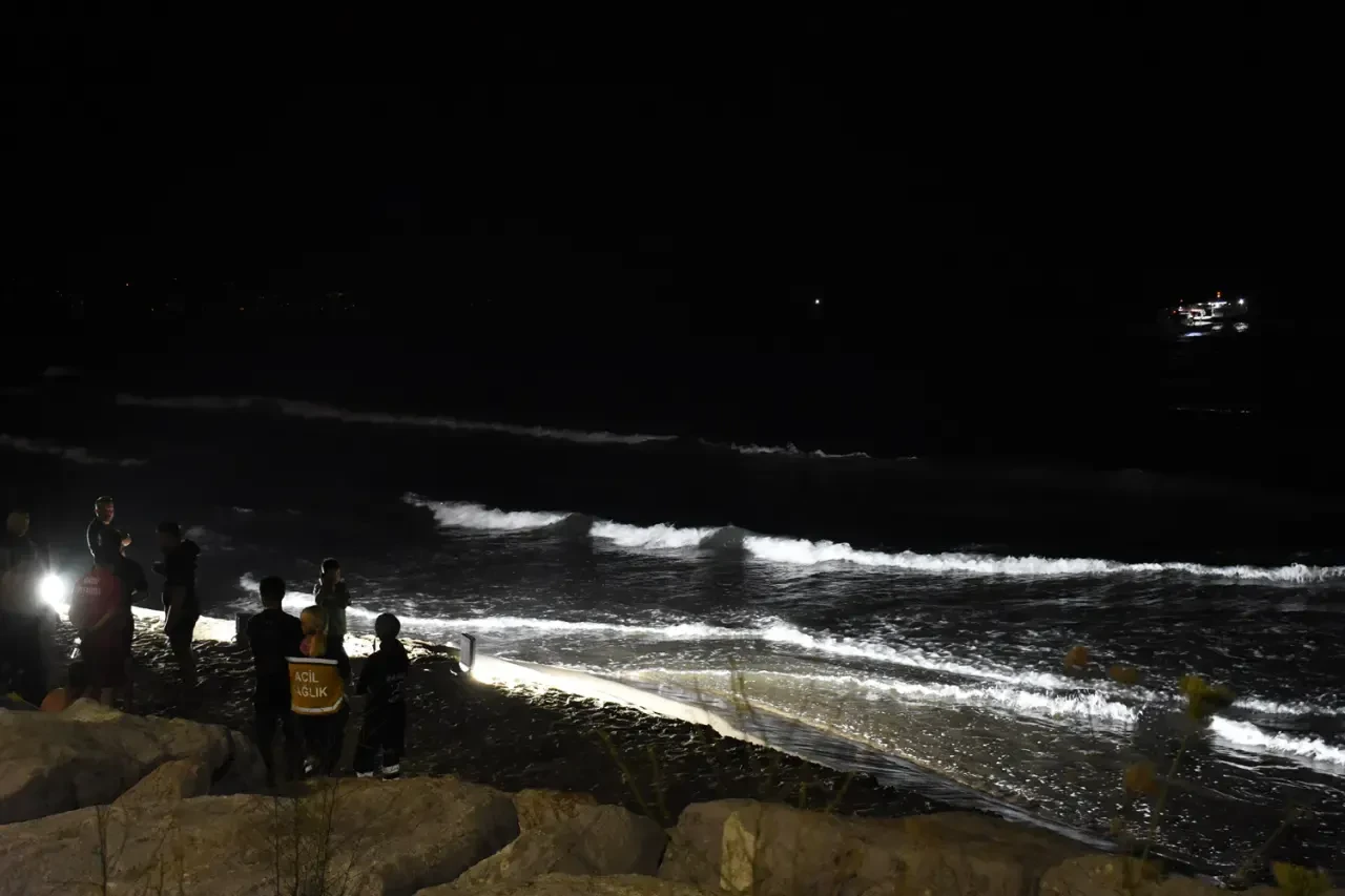 Batman'dan gelen tarım işçileri denizde kayboldu, arama çalışmaları sürüyor