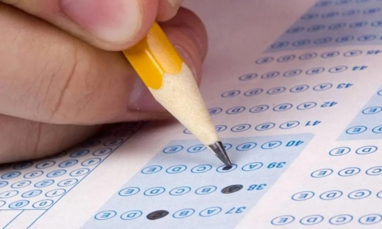 2025 MEB AÖL 3. Dönem Sınav Sonuçları Hala Beklemede: Açıklanma Saati Henüz Belirsiz!