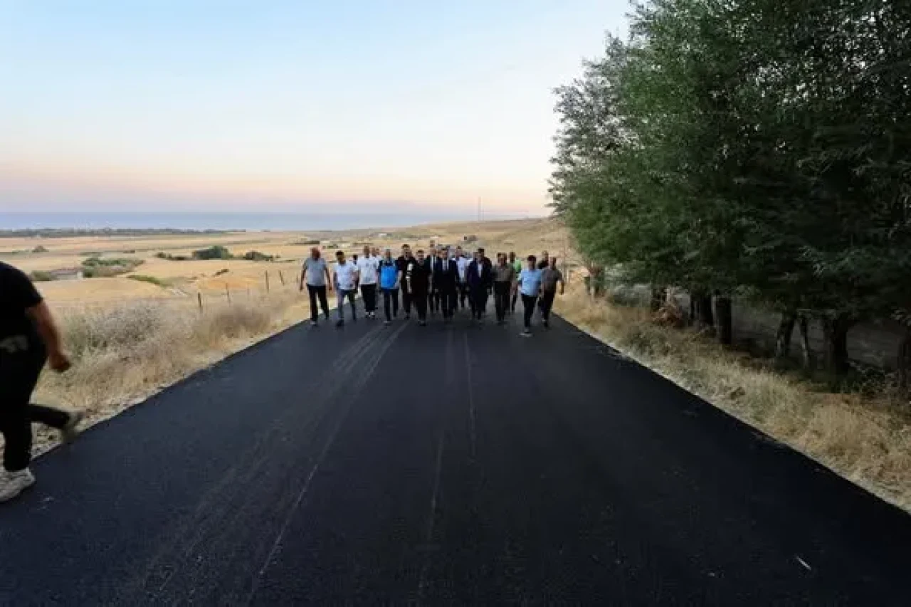Bitlis Valisi Ahmet Karakaya, Adilcevaz Yukarı Süphan Köyü’ndeki Yol Çalışmalarını Yerinde İnceledi