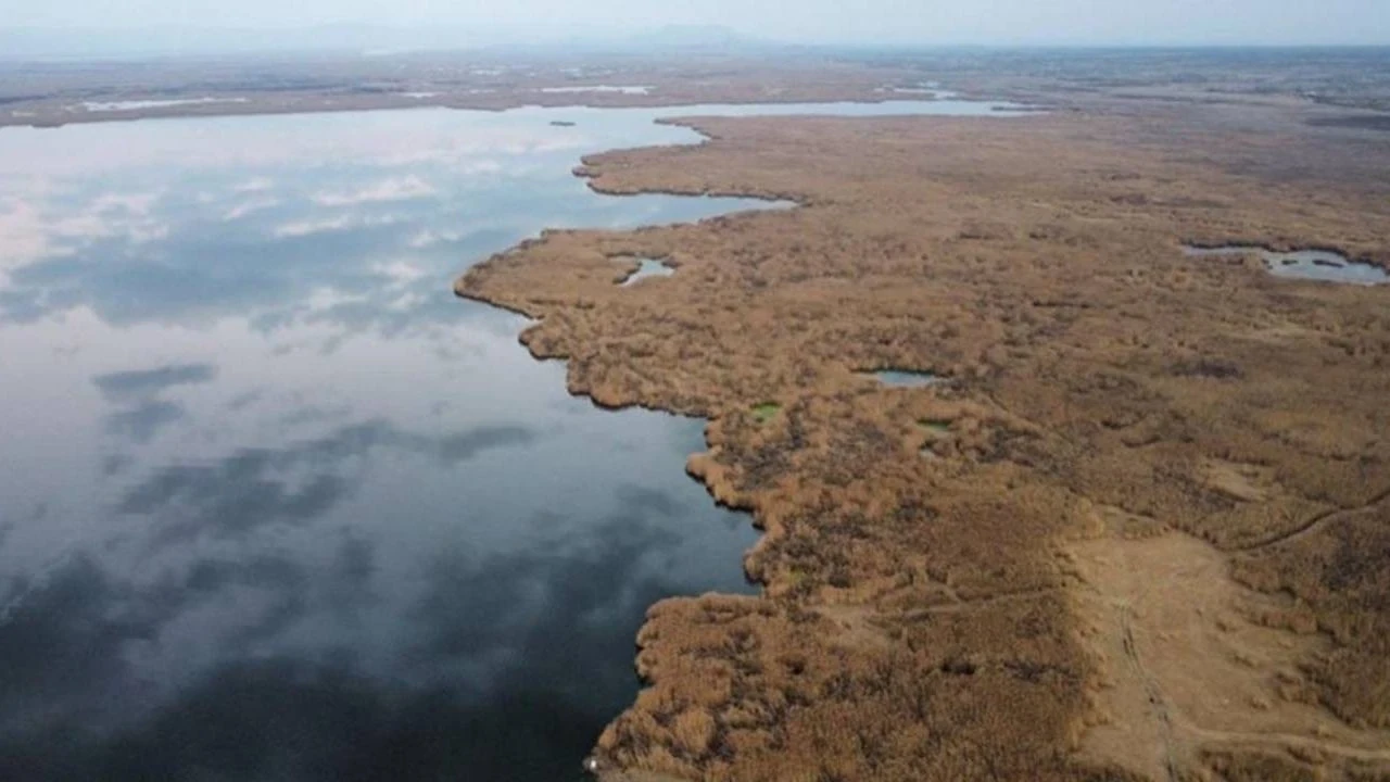 Türkiye'de sekiz göle acil müdahale planı: Kuraklık ve iklim değişikliğiyle mücadele başlıyor.