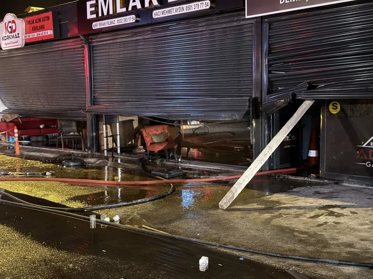 Yangında 4 dükkan zarar gördü, polis ateşi yakanları arıyor