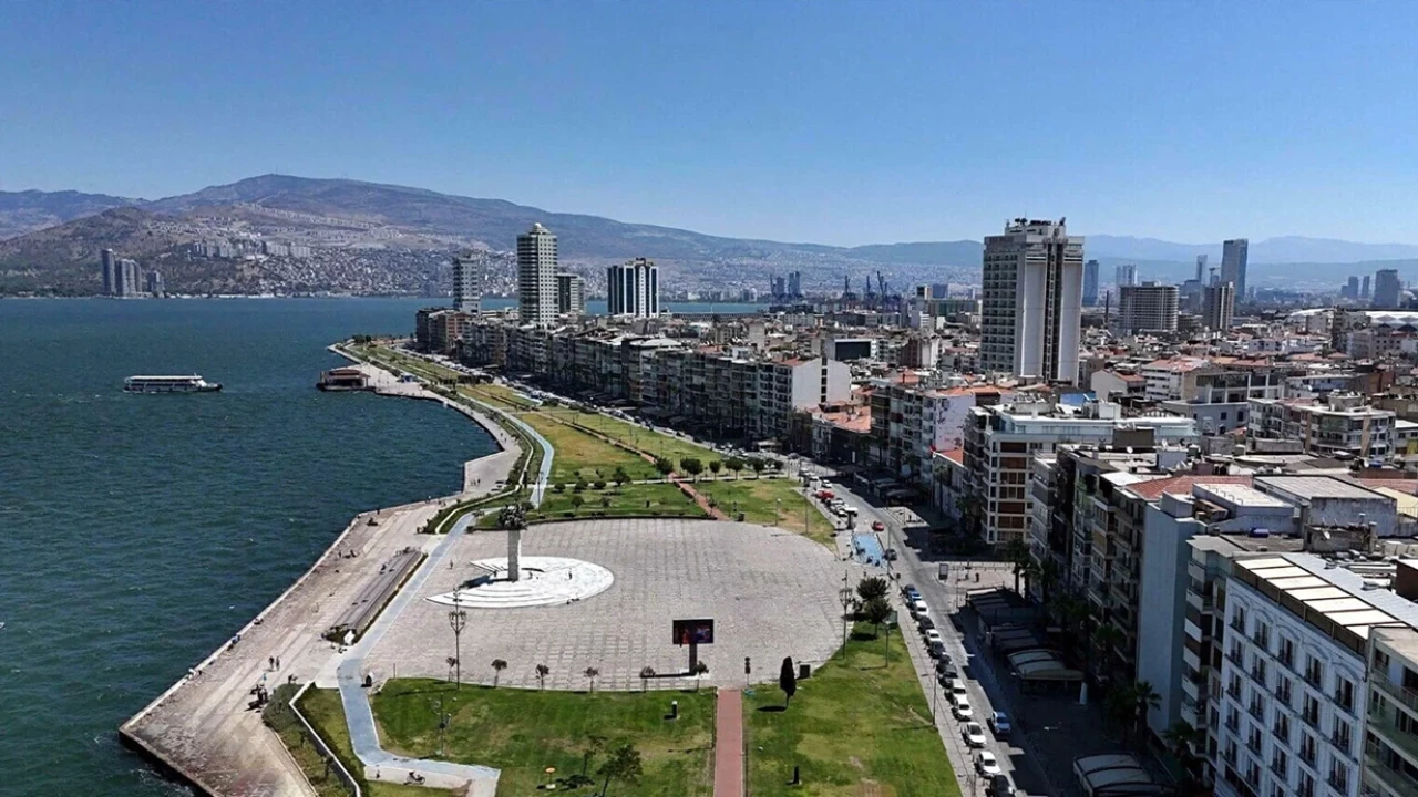 Çeşme'de Su Krizi: Zorunlu Kesintiler ve Yeni Tedbirler Devreye Girdi