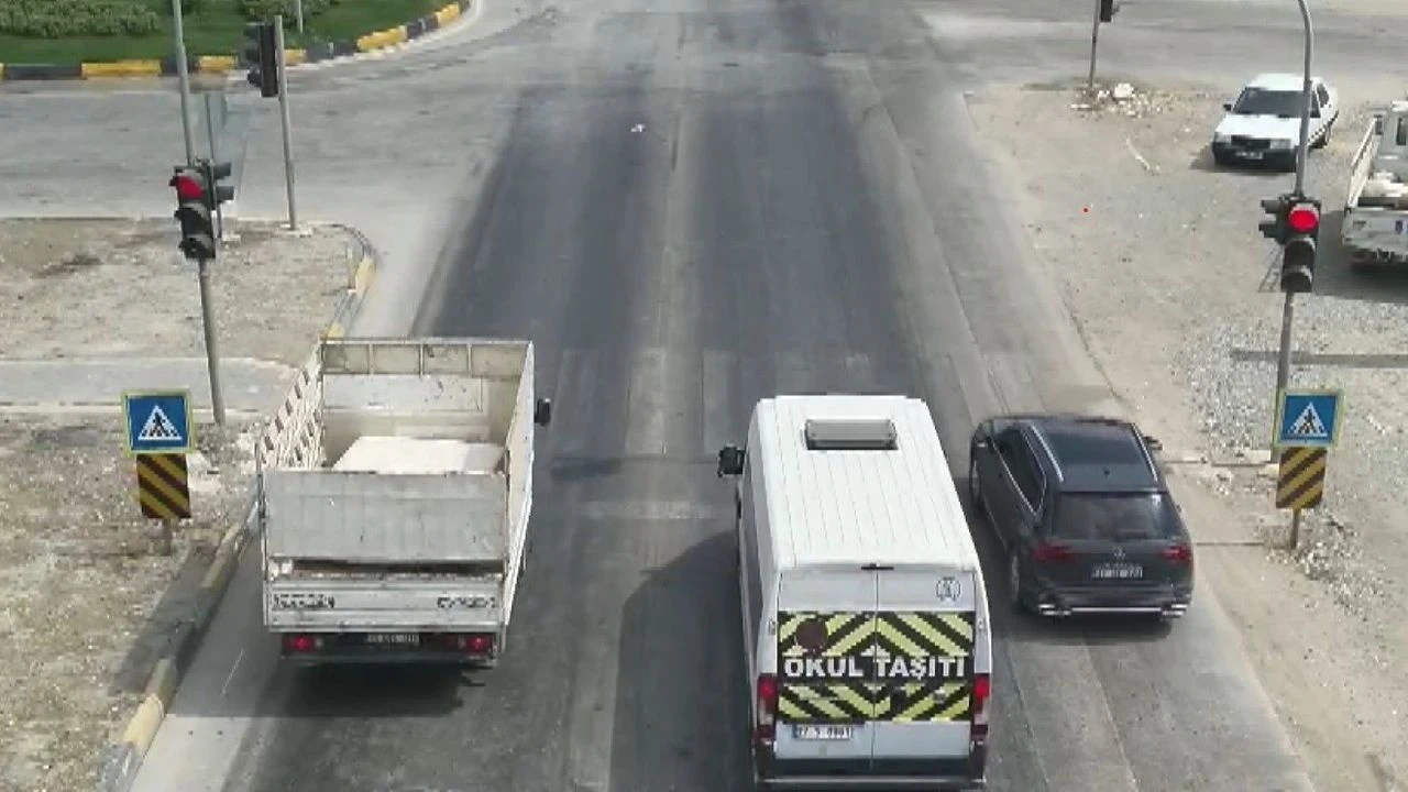 Dronla denetimde trafik kuralları ihlalleri tespit edilip, cezalar anında uygulandı