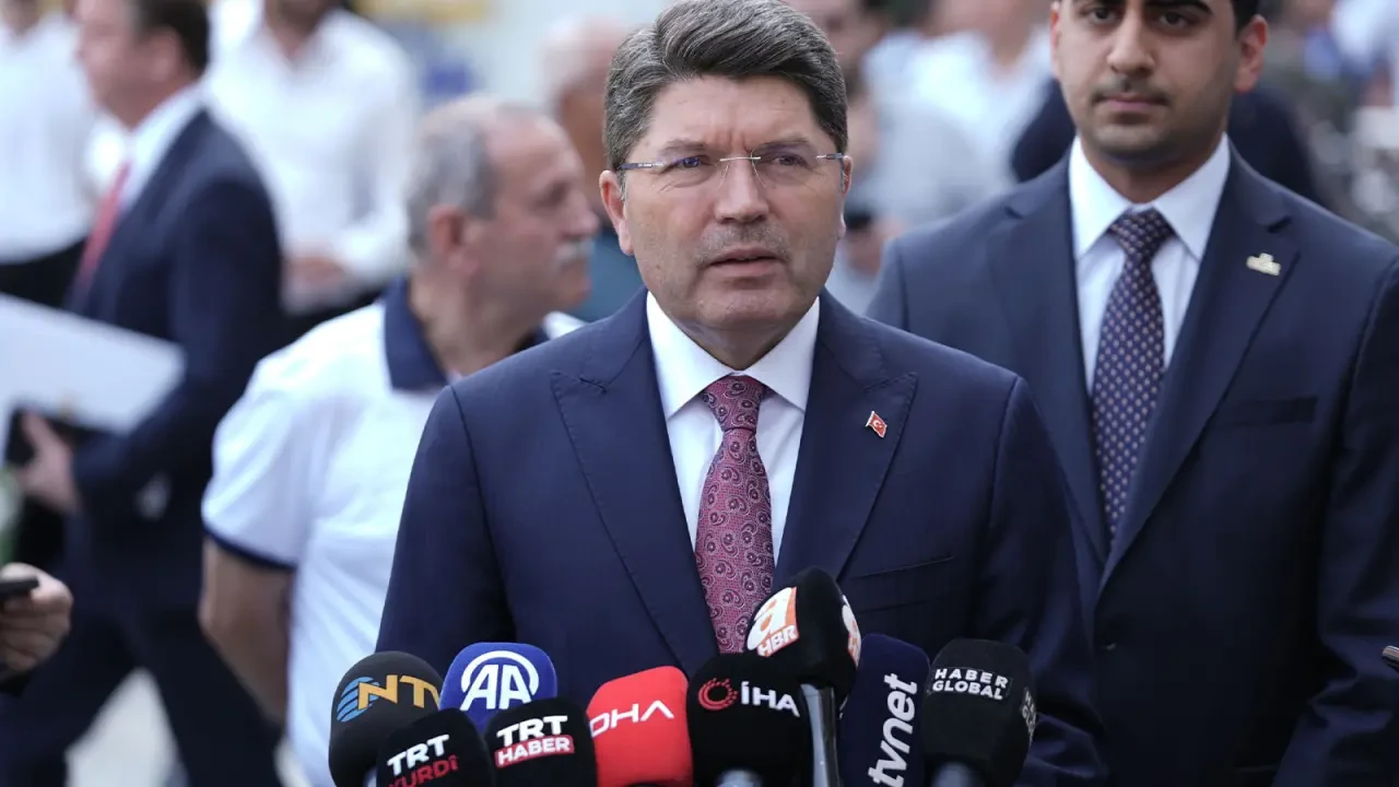 CHP'ye yalan suçlaması: Bakan Tunç'tan sert açıklamalar ve istifa vurgusu