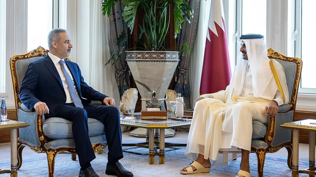 Dışişleri Bakanı Fidan, Katar Emiri ile Doha'da buluştu