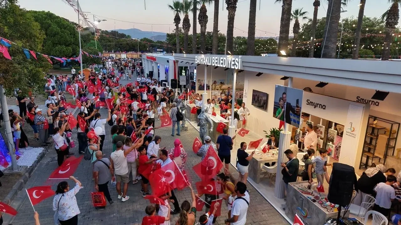 Bayraklı’da Zafer Bayramı, Eşsiz Bir Coşkuyla Gerçekleşti!