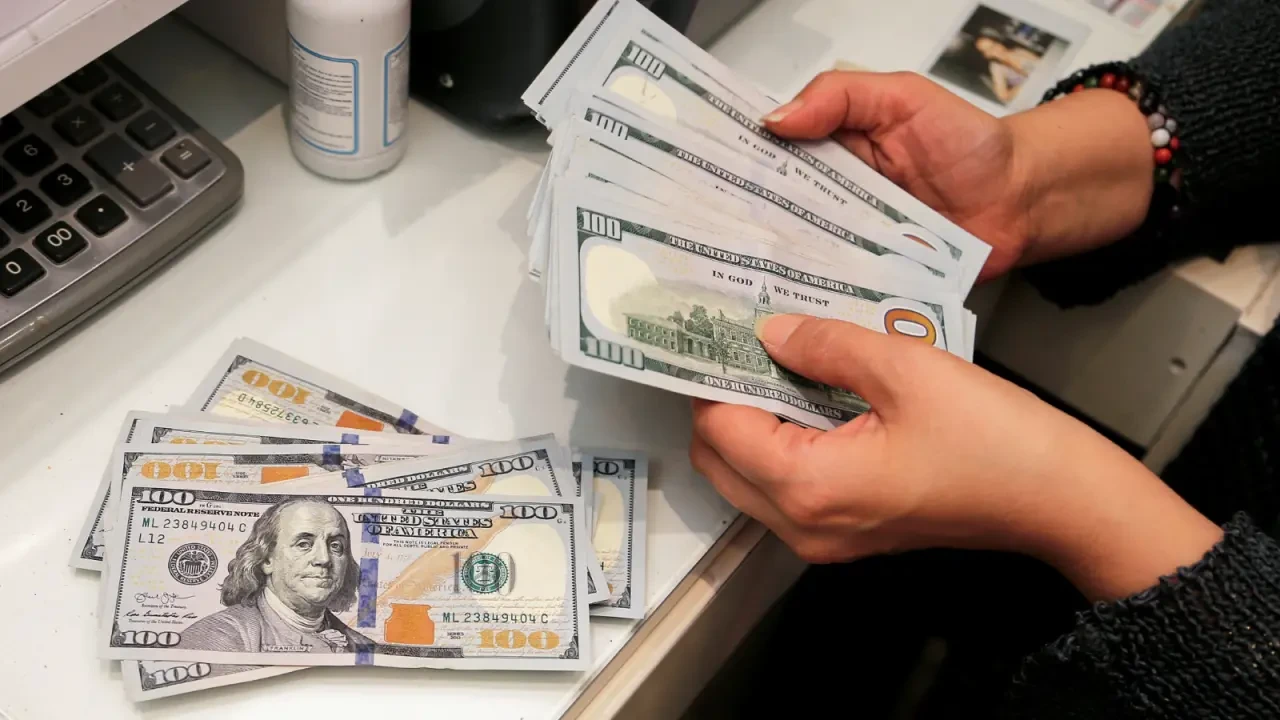 Haziranda cari açık 2 milyar doları buldu, doğrudan yatırımlar 616 milyon dolara yükseldi