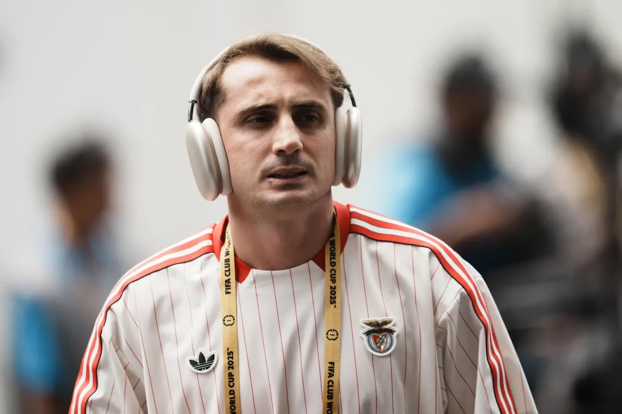 Fenerbahçe'nin Kerem Aktürkoğlu için teklifine Benfica hocasından cevap geldi