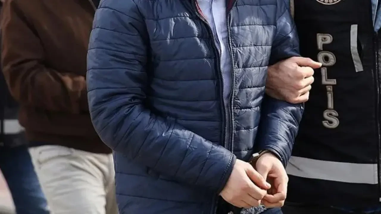 Bayraklı'da genç cesediyle ilgili şüpheli tutuklandı