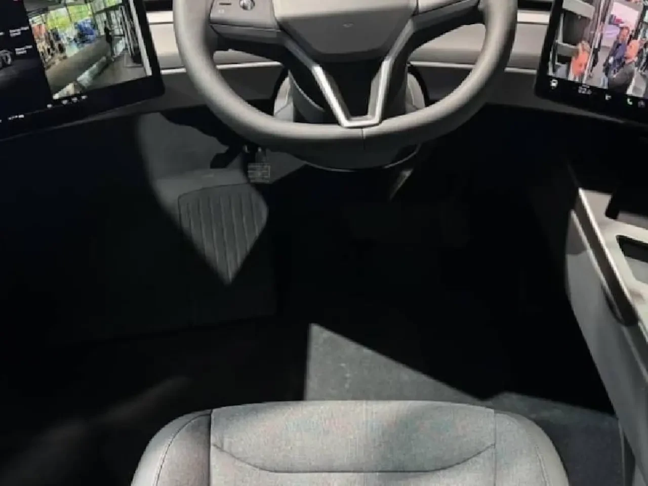 Tesla Model Y'nin Çin'deki Satışları Yüzde 15,24 Düştü, İhracatta Rekor Artış!