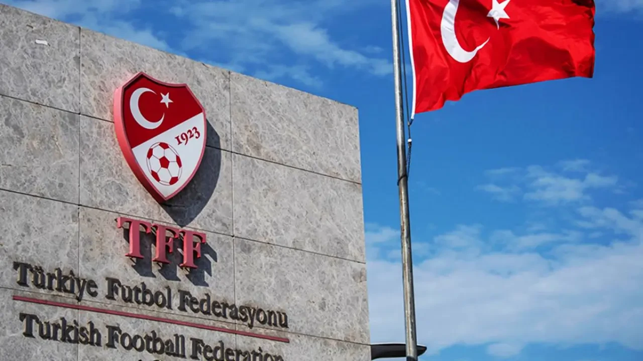 TFF'den devrim: Stadyum girişi için kimlik kartı dönemi başladı!