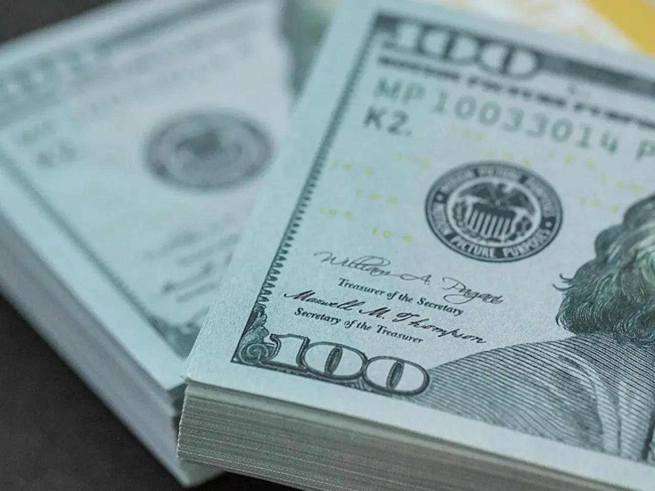 Rus hükümeti rublenin istikrarını sağladı, döviz satış zorunluluğu sıfıra indirildi