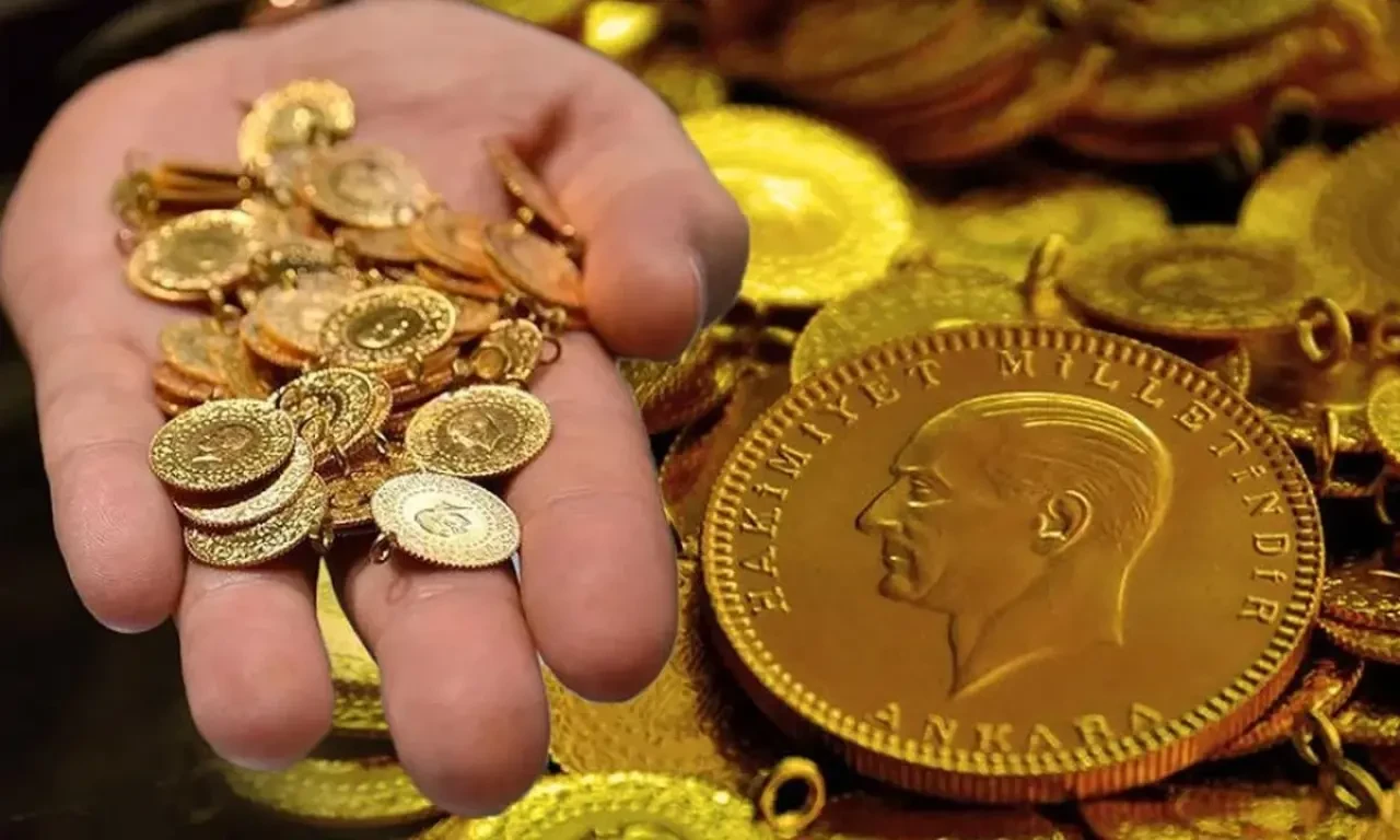 Altın fiyatları faiz indirimi beklentileriyle yükseldi, gramı 4.403 TL'den işlem görüyor.