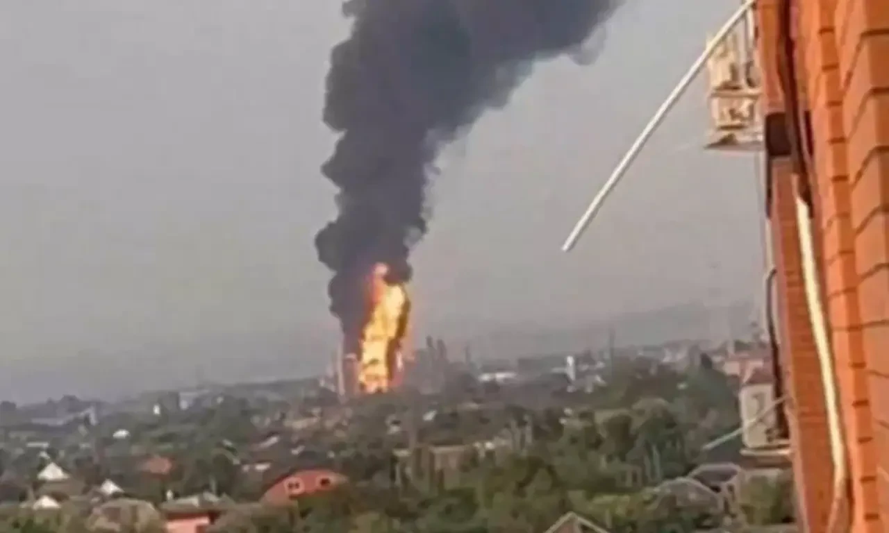 Zaporijya Nükleer Santrali'nde yangın tehdidi yok, Volgograd'da drone saldırısı sonrası büyük yangın!