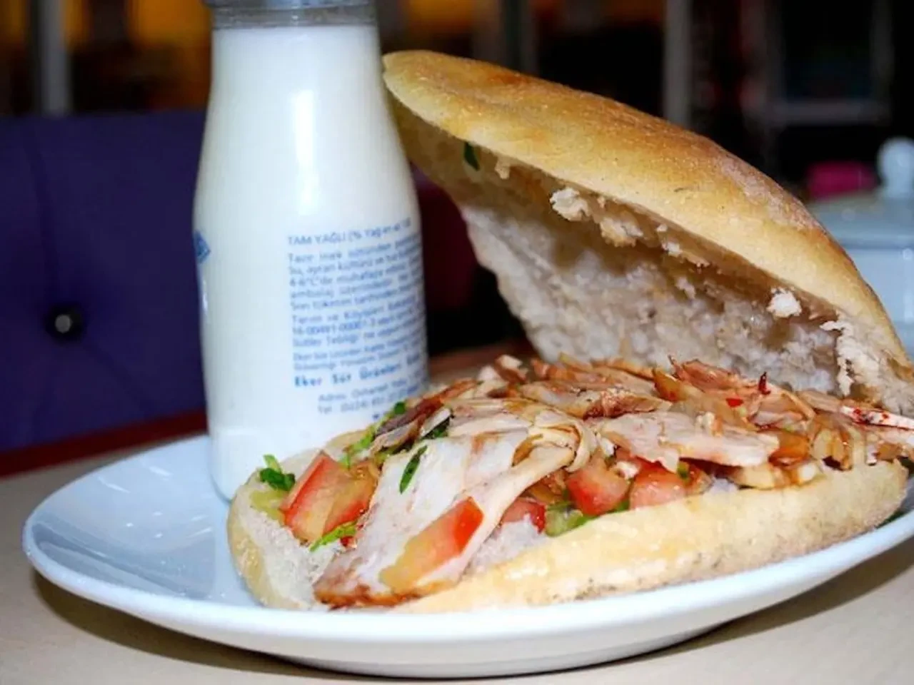 Şahinbey'de son kullanma tarihi geçmiş gıda ürünleri nedeniyle işletmeye 3 gün kapatma cezası uygulandı