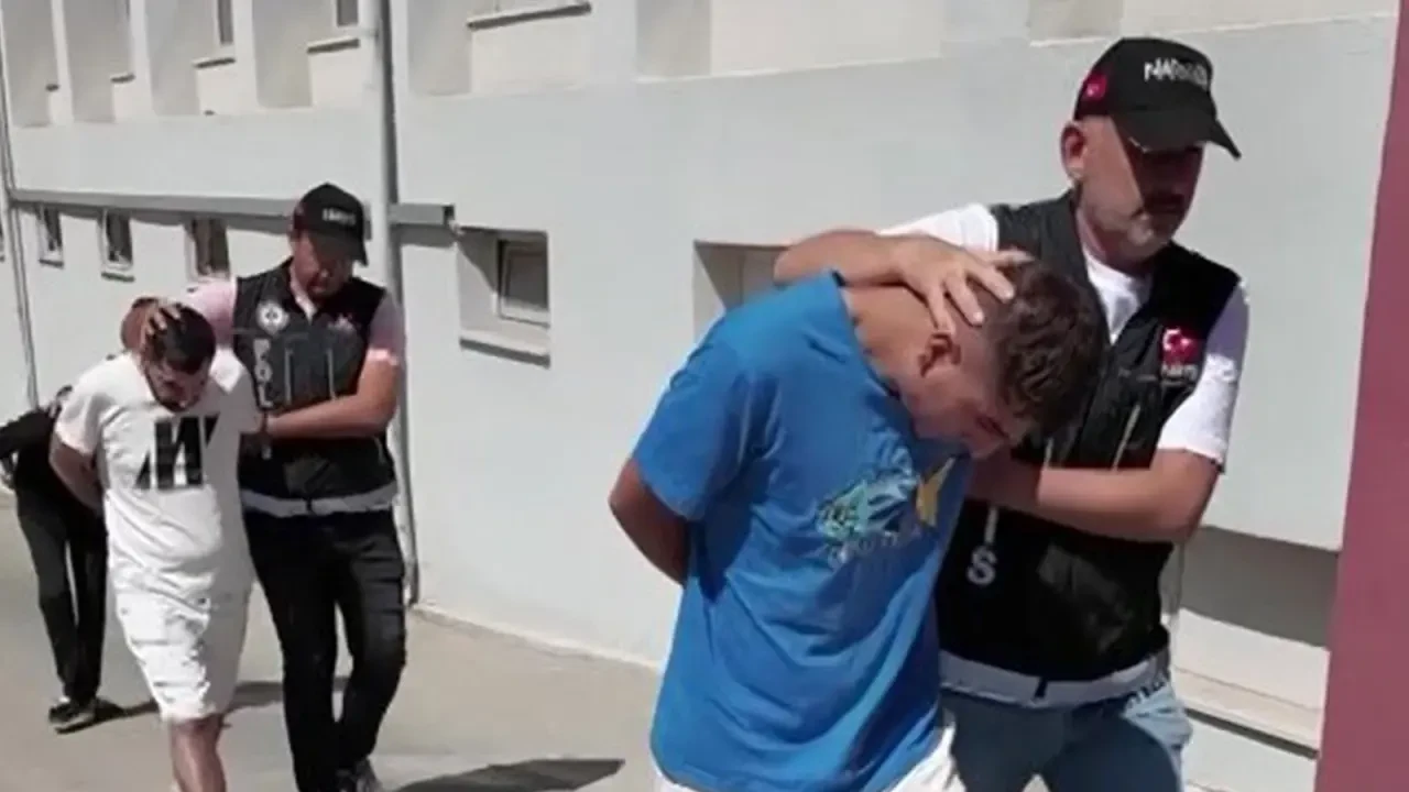 Uyuşturucu Ticareti Operasyonu: 4 Şüpheli Tutuklandı, 179 Bin Hap Ele Geçirildi