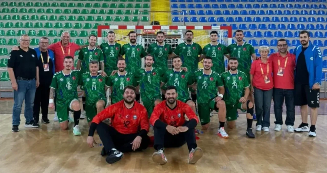 Nilüfer Belediyespor hentbolda Rize deplasmanında farklı kazanarak serisini sürdürdü