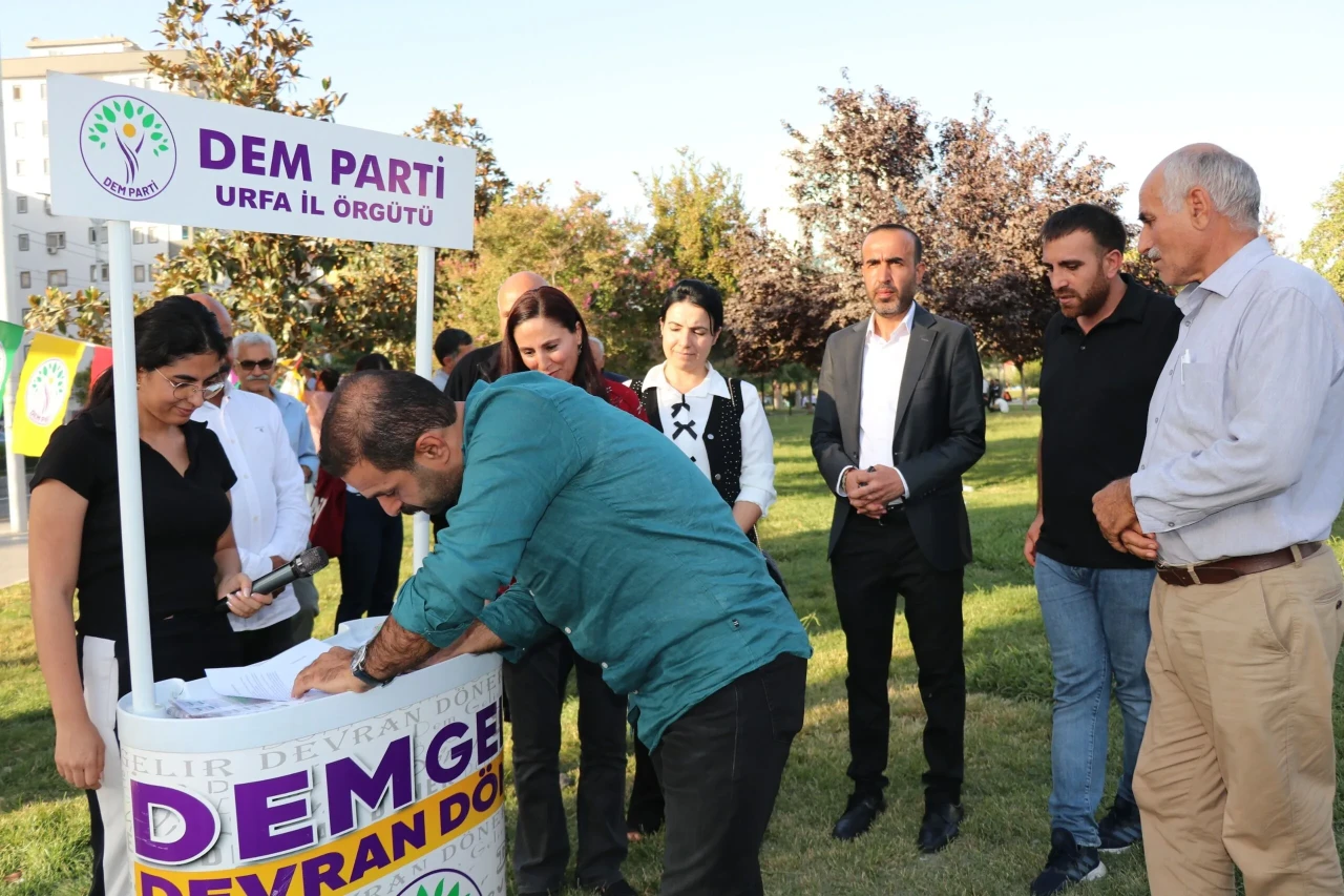 Şanlıurfa’da DEM Parti’den “Barış İstiyoruz” Kampanyası