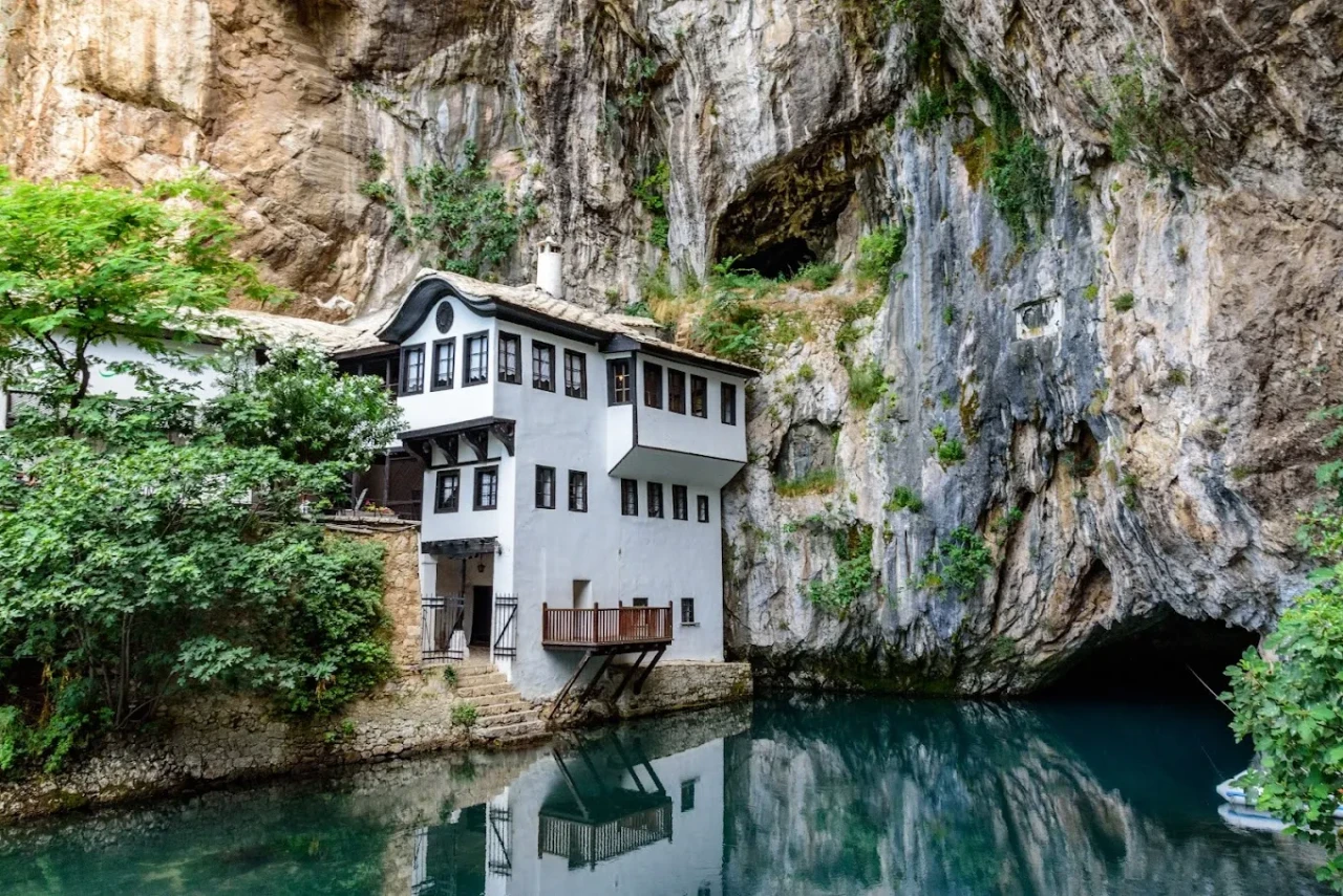 Mostar Gezilecek Yerler :Tarihi Yerler, Köprüler ve Yerel Deneyimler