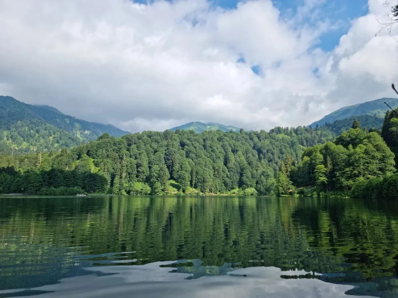 Artvin Gezilecek Yerler: Doğanın Kalbinde Eşsiz Bir Yolculuk