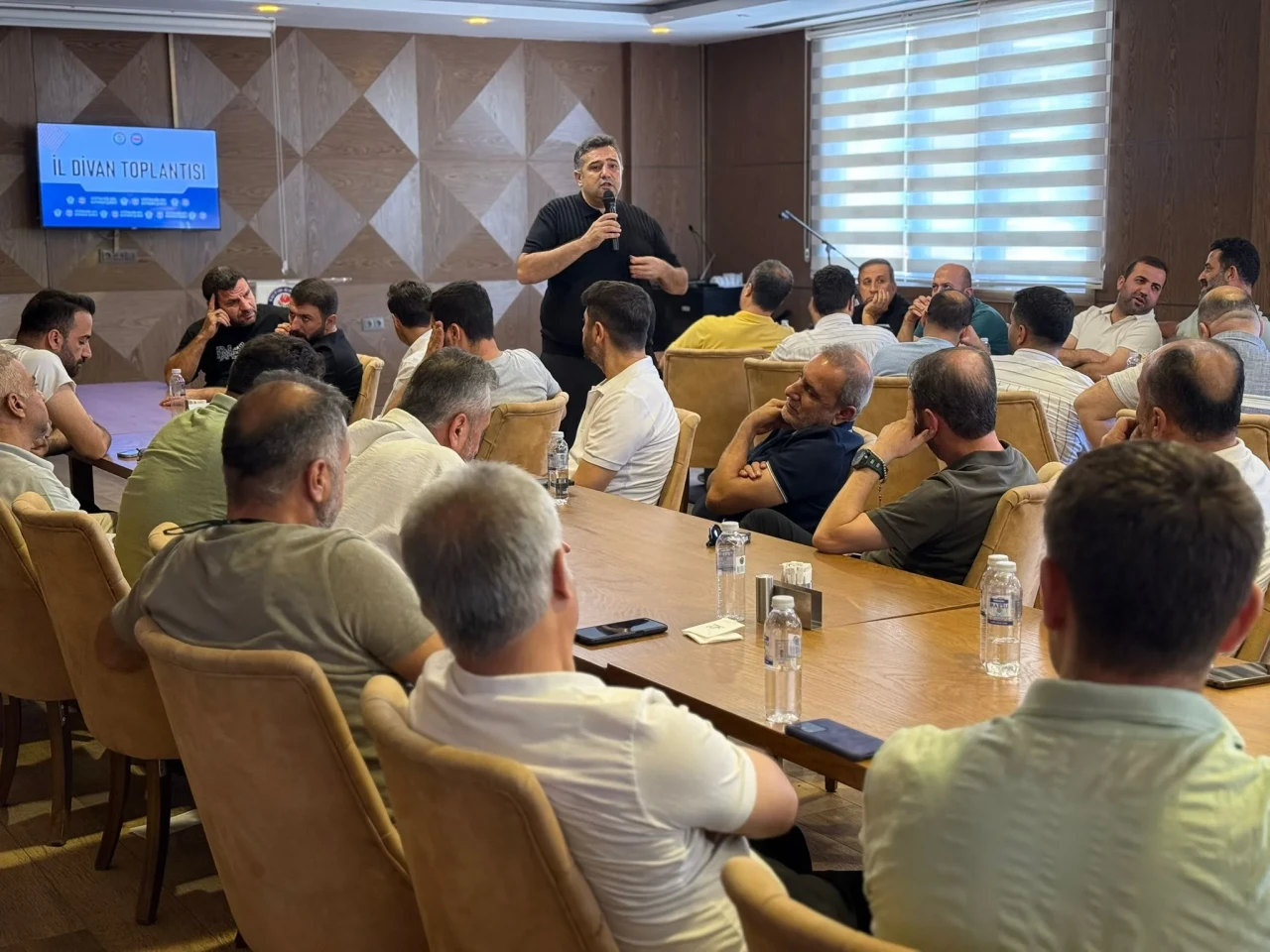 Eğitim-Bir-Sen Batman'da Eğitimcilerin Sorunları ve Gelecek Hedefleri Tartışıldı
