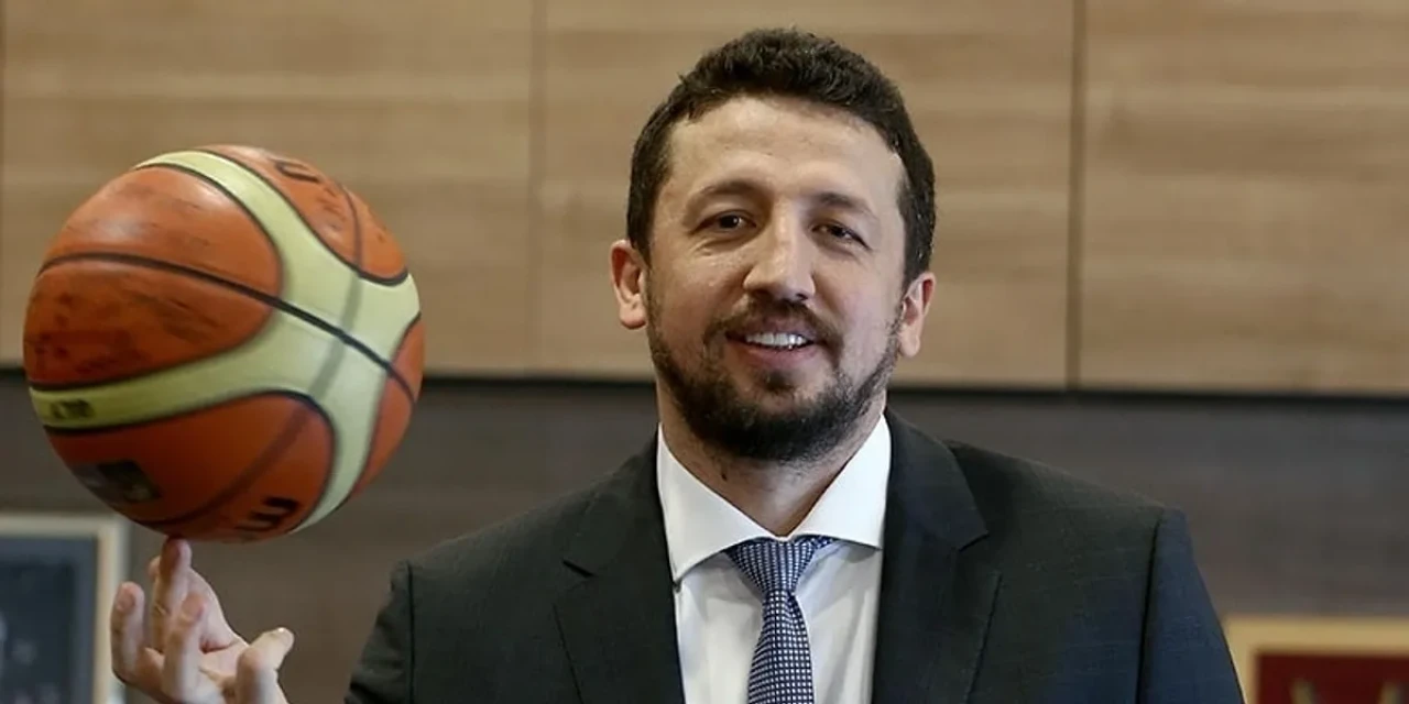 Hidayet Türkoğlu'ndan İbrahim Kutluay'a şaşırtan sözler: Sevmesem de hakkını vermek lazım