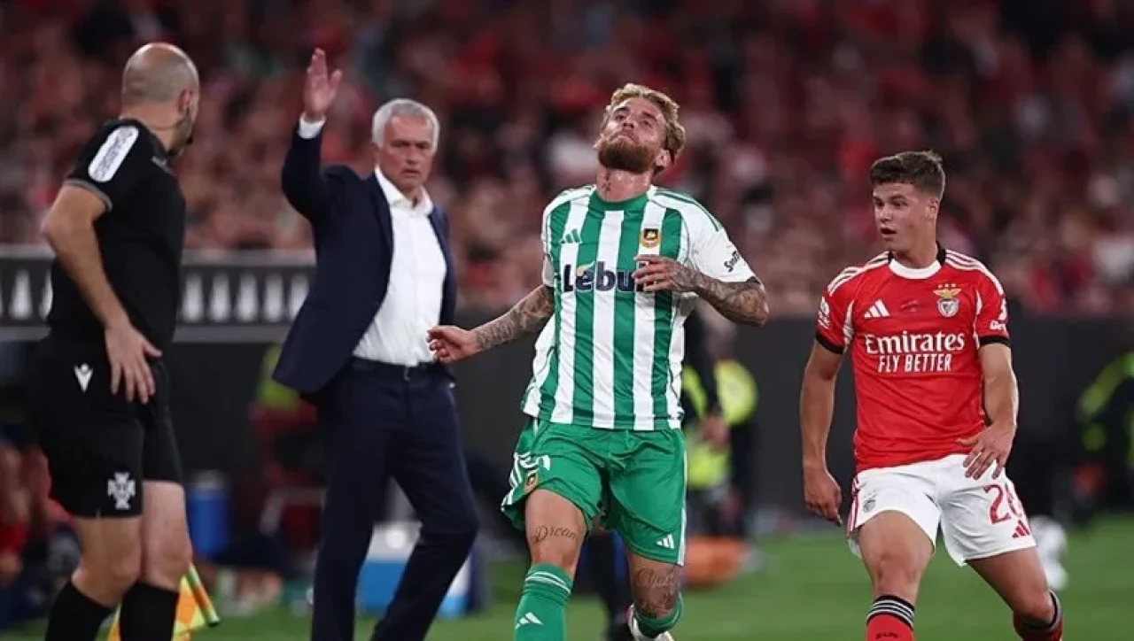 Mourinho'nun Benfica'sı, Gil Vicente'i 2-1 yenerek galibiyet serisine devam etti!