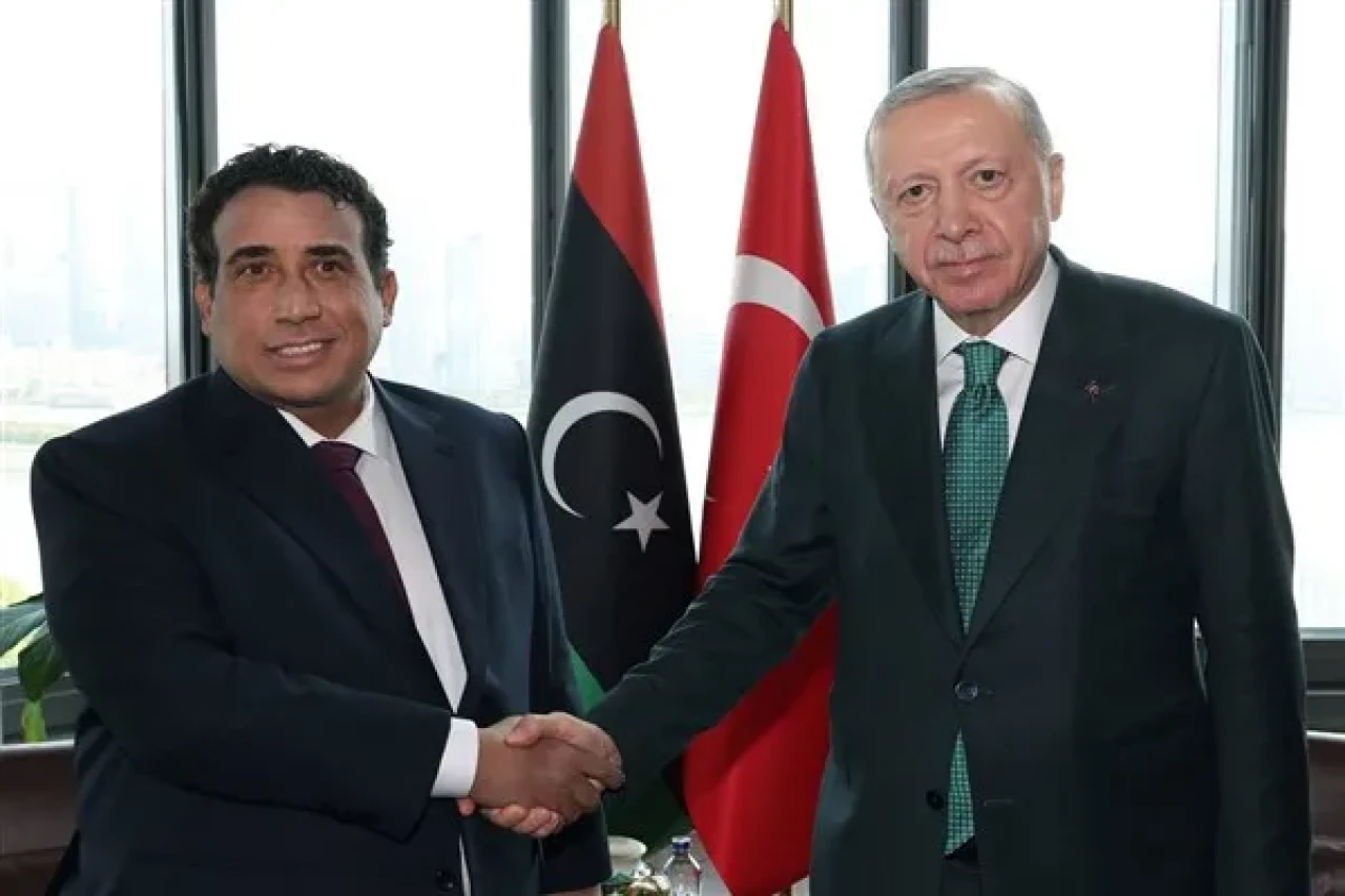 Cumhurbaşkanı Erdoğan, Libya Başkanlık Konseyi Başkanı el-Menfi ile görüştü