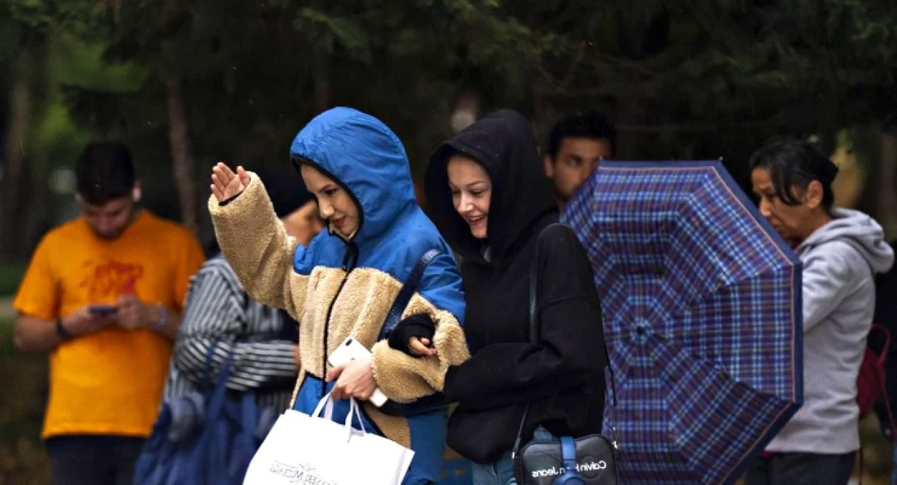 Sağanak yağış geliyor: Meteoroloji üçü sarı kodlu 12 ili uyardı