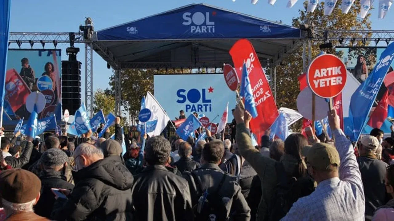 SOL Parti'den çağrı: Meşruiyet vizesini yırtıp atmak için yürüyoruz
