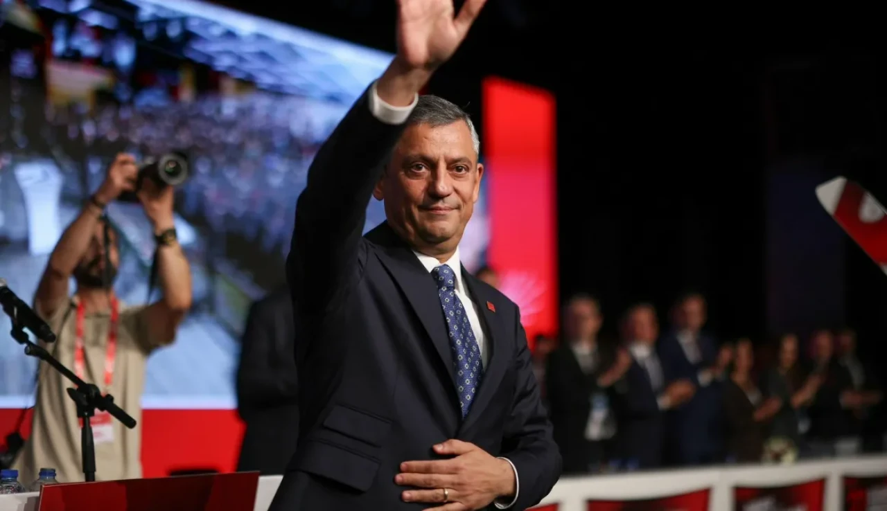 Özgür Özel: "Bugün verdiğiniz güç, yarın kurulacak adaletli ve demokratik düzenin emanetidir. Safları sıklaştıracağız"