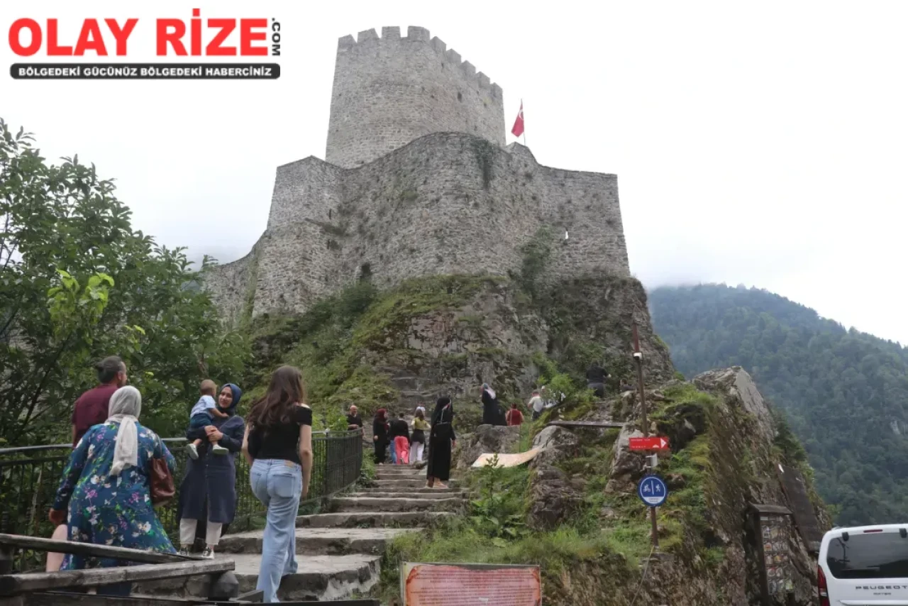 Zil Kale, 2023'ün ilk 8 ayında 140 bin ziyaretçiyi ağırlayarak büyük ilgi gördü