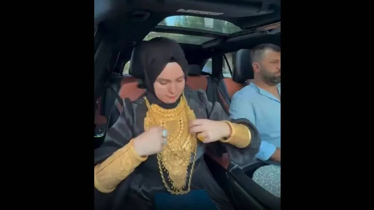 Sosyal medyada altınlarını paylaşmıştı: Maliye, inceleme başlattı