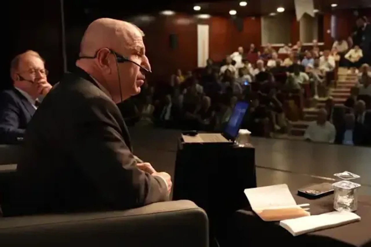 Dervişoğlu,“TBMM’de Öcalan Komisyonu Ne Yapıyor?” konferansı'na katıldı