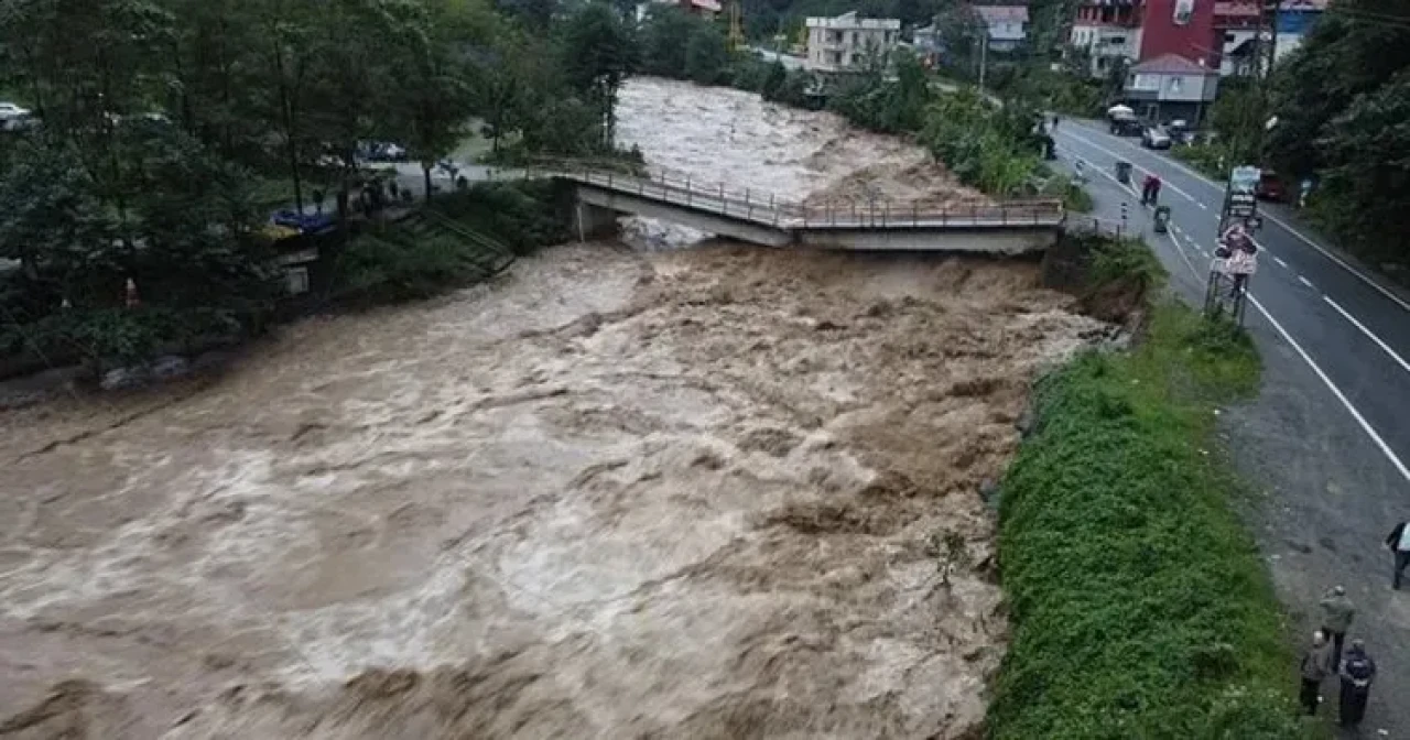 Rize’de 24 saatte 110 kg yağış düştü