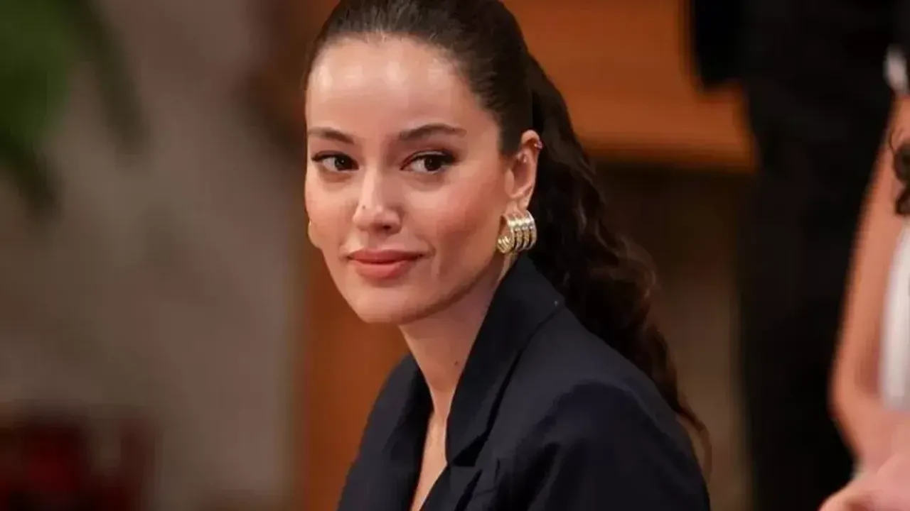 Bomba iddia! Pelin Akil, menajeri ile aşk yaşıyor
