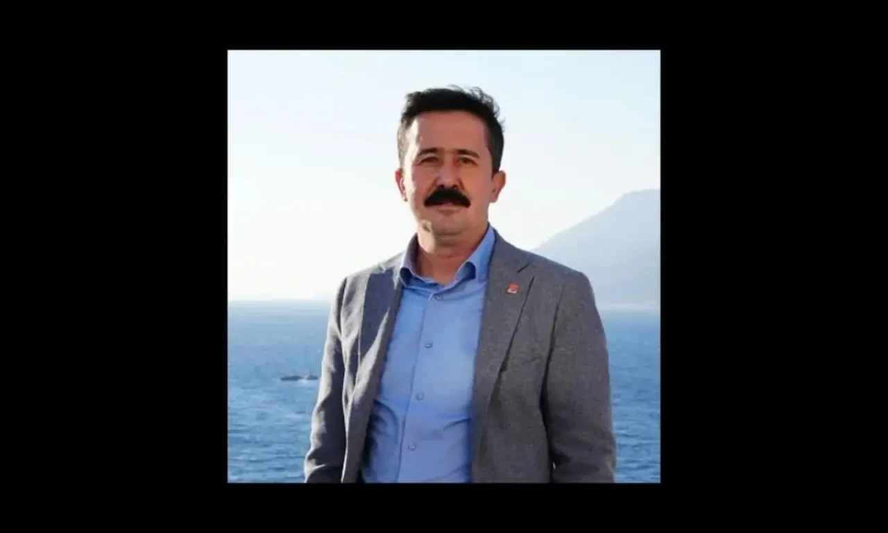 CHP Kaş İlçe Başkanı Mehmet Vural Arıkan kimdir, kaç yaşında?