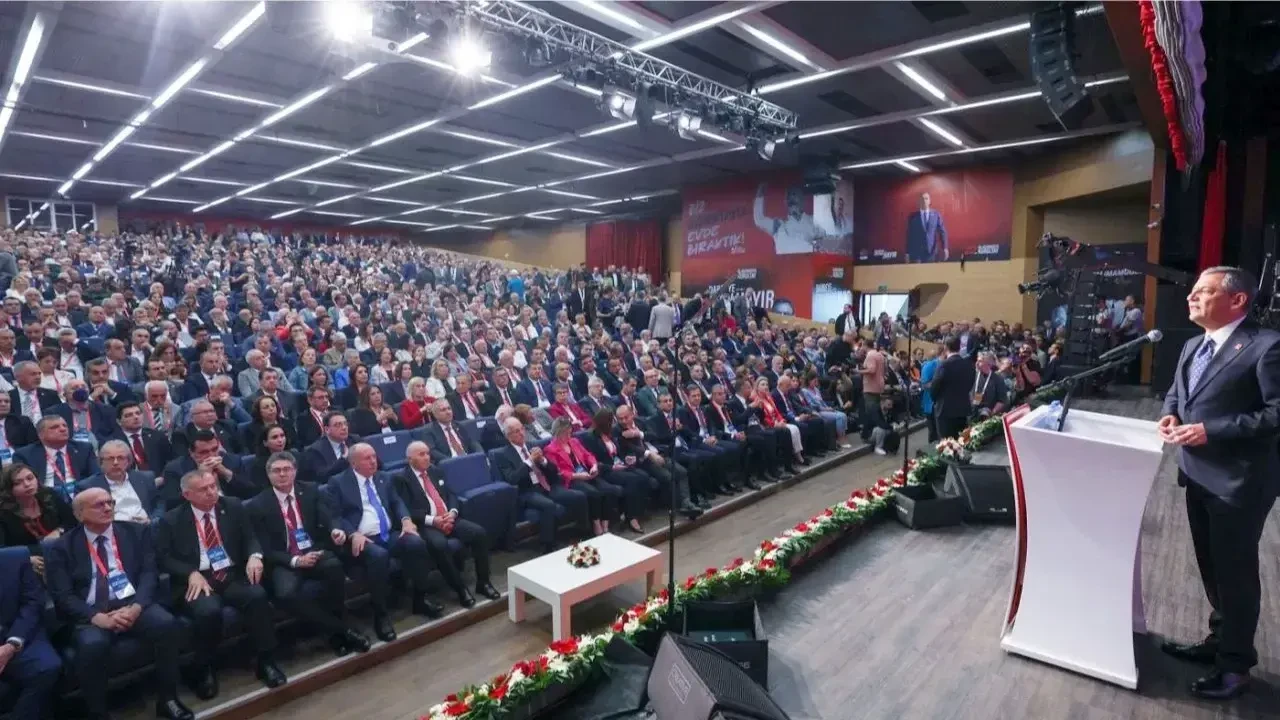 CHP'nin Yeni Parti Meclisi'nde Gençlik ve Çeşitlilik Öne Çıkıyor