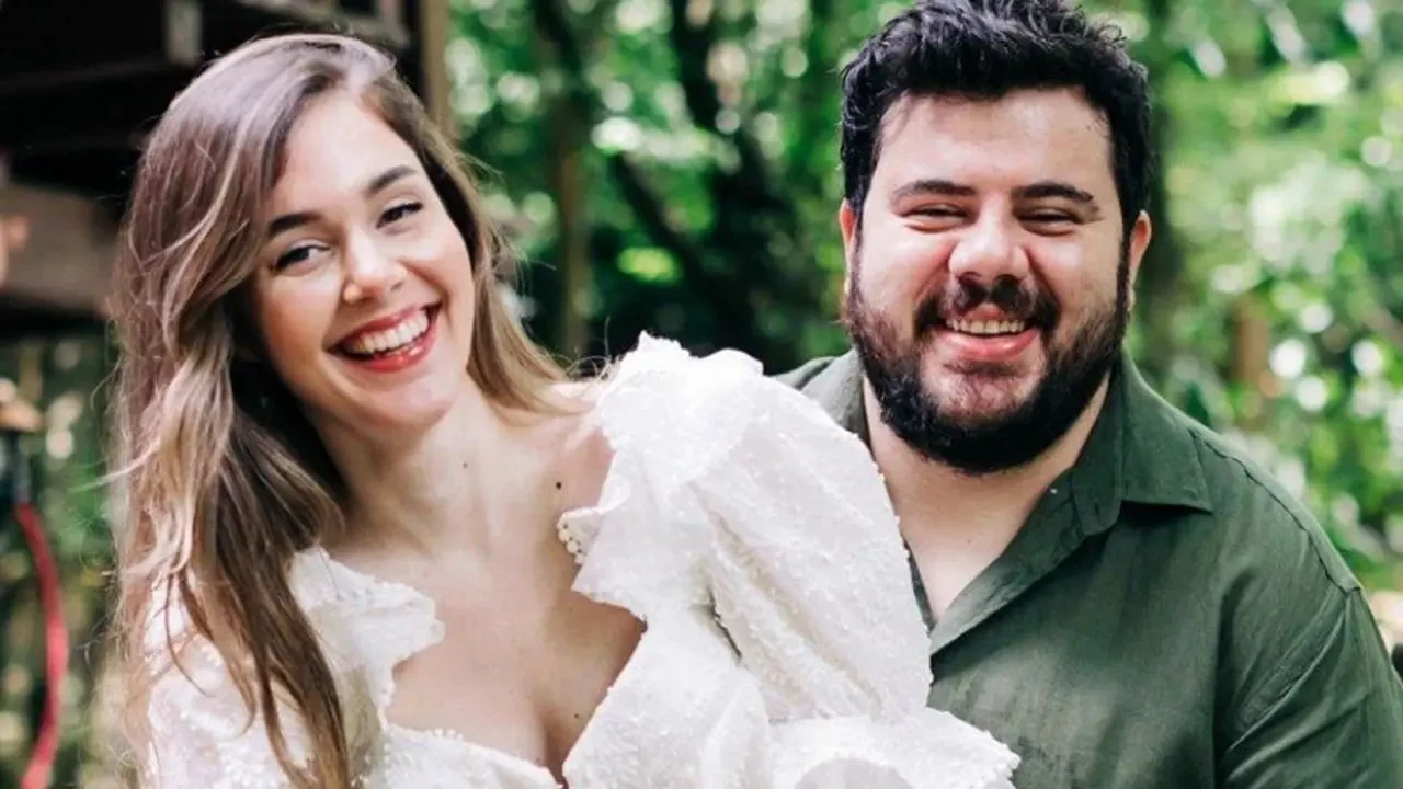 Eser Yenenler’in Eşi Berfu Yenenler Kimdir? Gündem oldu