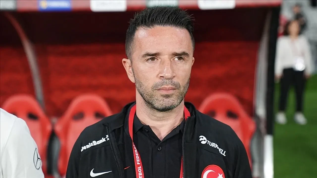Fenerbahçe'de Sürpriz Ayrılık: Sadece İki Haftada Yollar Ayrıldı!