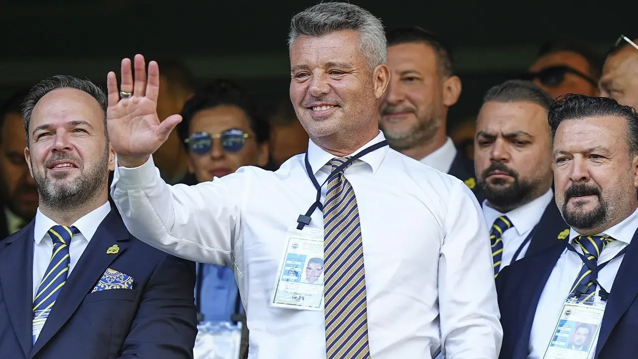 Fenerbahçe'nin Olağanüstü Kongresi, başkan seçimi için sandık başında!