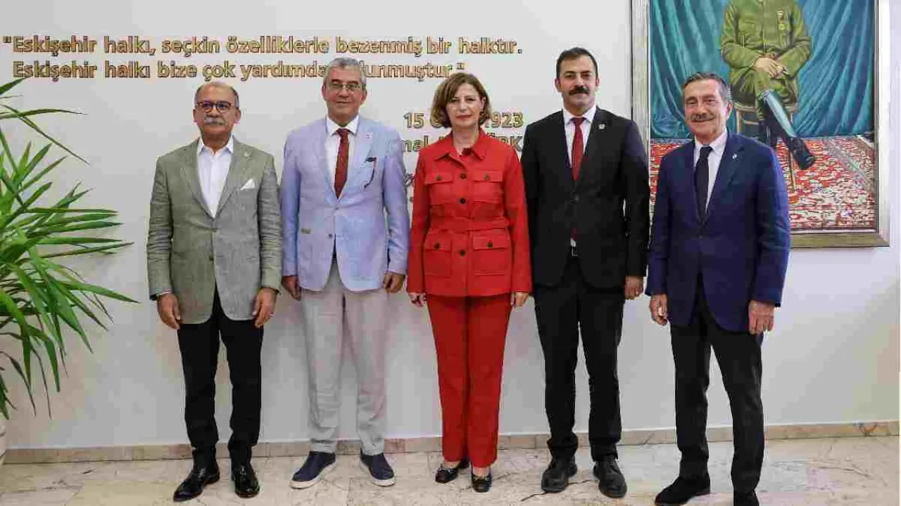 Gökhan Günaydın, Başkan Ünlüce'yi Ziyaret Etti!