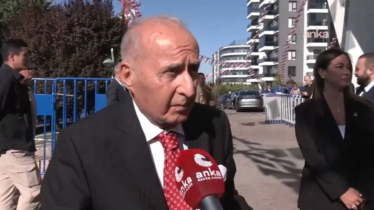 CHP Kurultayı'nda Hikmet Çetin'den Kılıçdaroğlu'na eleştiri ve birlik çağrısı