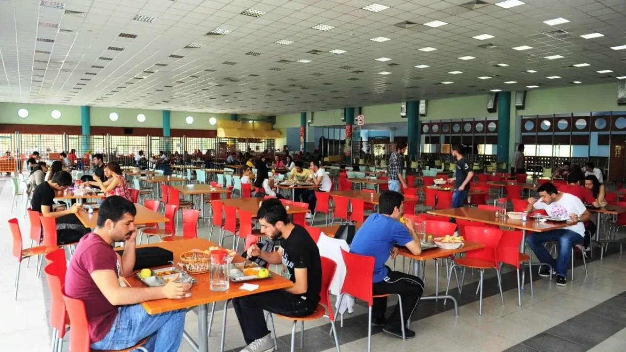 Öğrenciler İçin Tek Bir Öğün Artık Lüks Haline Geldi!