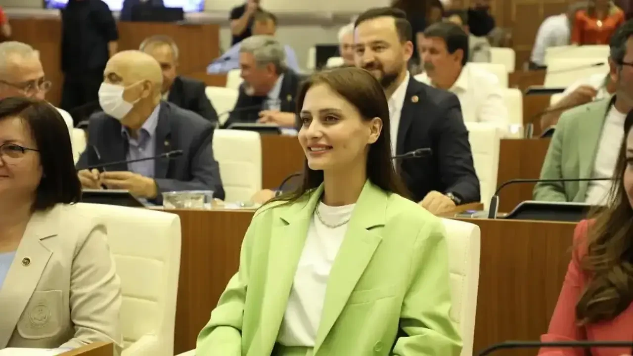 Korkuteli Belediye Başkanı Saniye Caran kimdir, kaç yaşında?